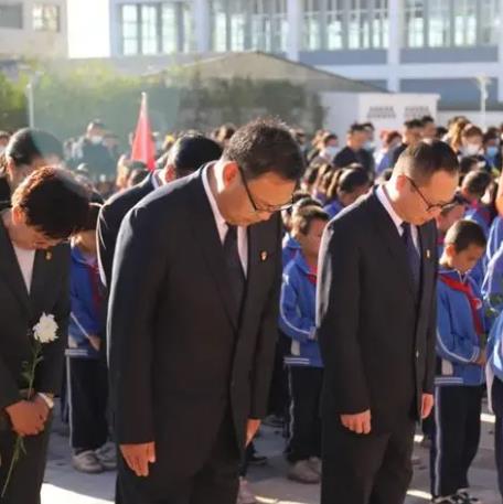 脱帽礼仪.jpg